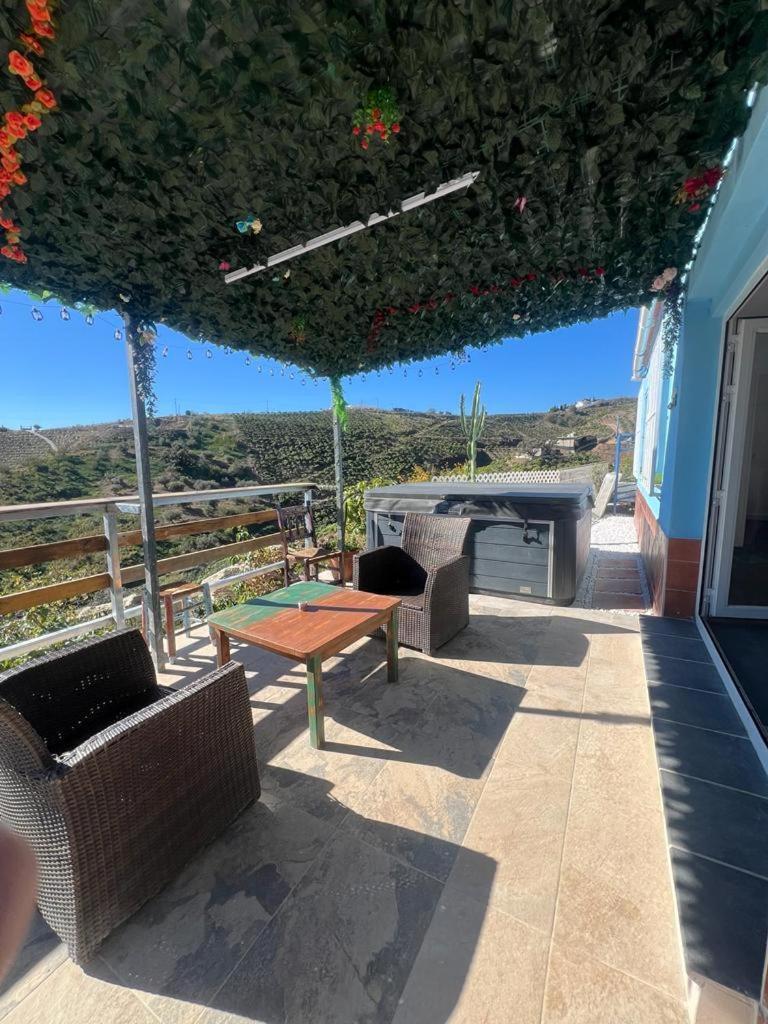 Casa Rural Malaga Monkey Love Con Jacuzzi Iznate Exteriör bild