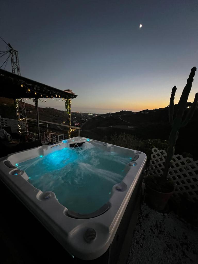 Casa Rural Malaga Monkey Love Con Jacuzzi Iznate Exteriör bild